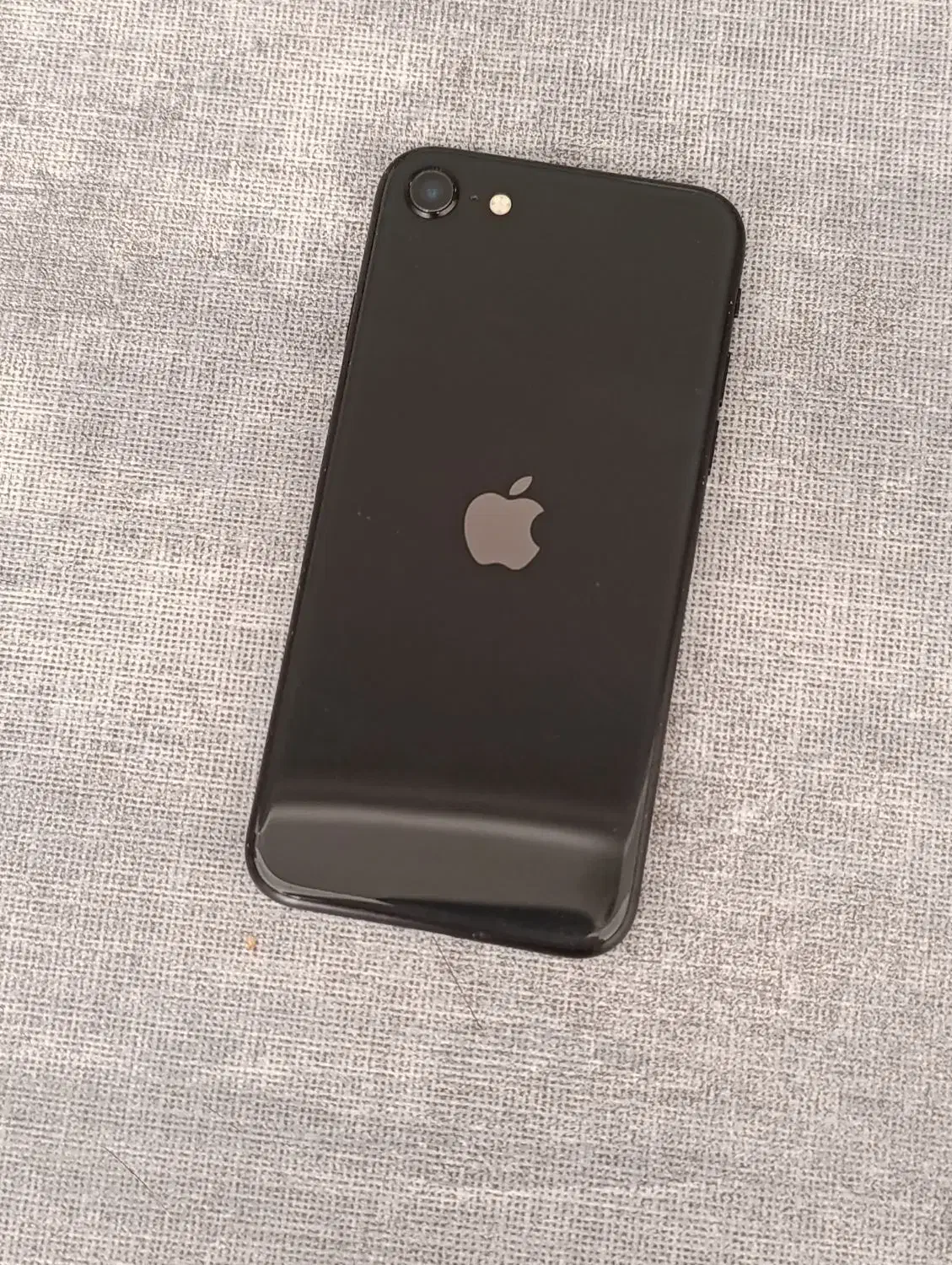 گوشی آیفون IPHONE SE 2020|موبایل|مشهد, هفت تیر (آب و برق)|دیوار