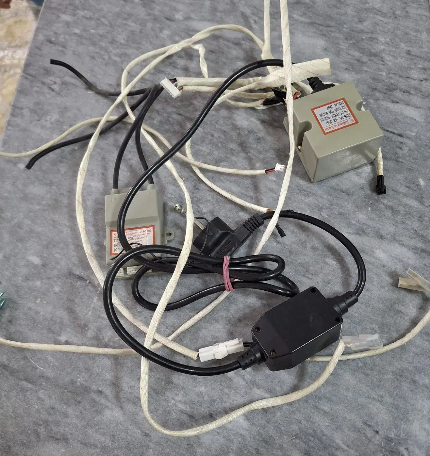 متعلقات آبگرمکن فن دار|آبگرمکن، پکیج، شوفاژ|جوانرود, |دیوار