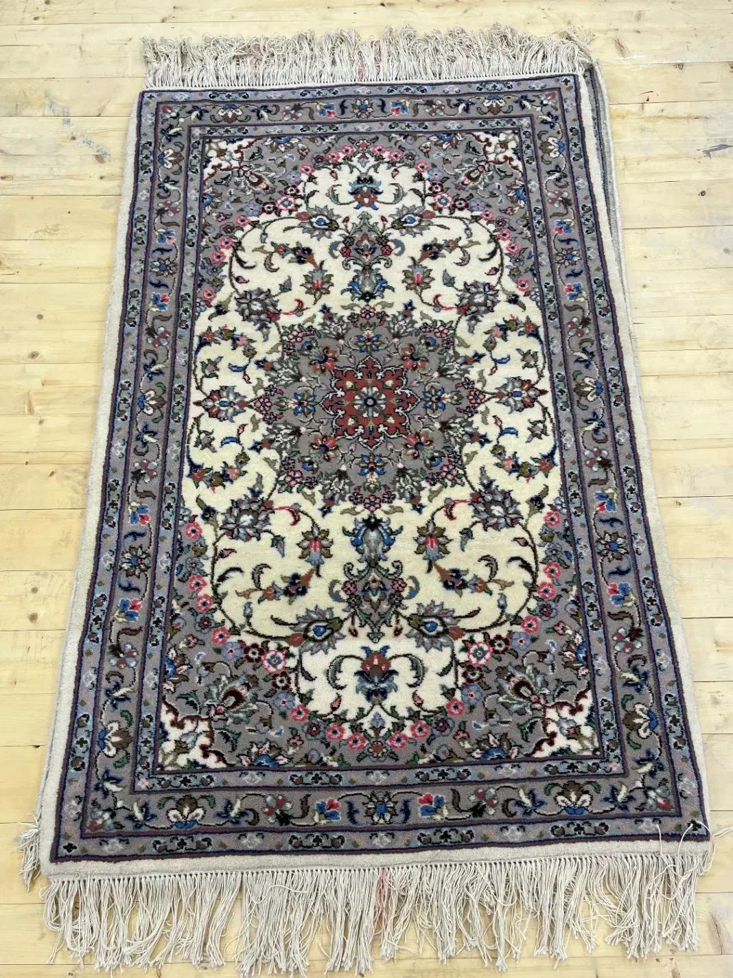 فرش دستبافت|فرش|کرج, کوی کارمندان شمالی|دیوار