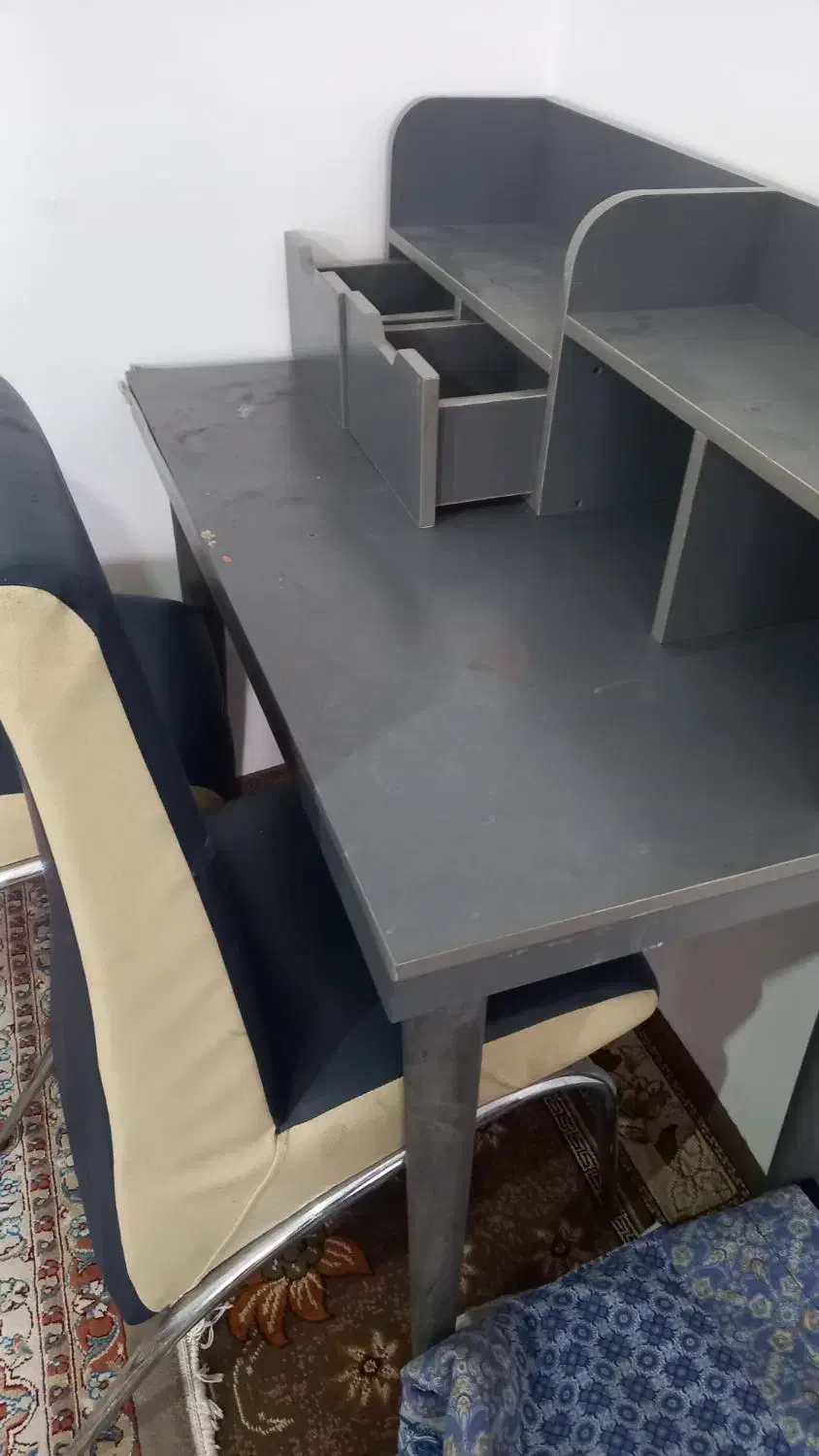 میز تحریر|میز تحریر و کامپیوتر|قم, شهر قائم|دیوار