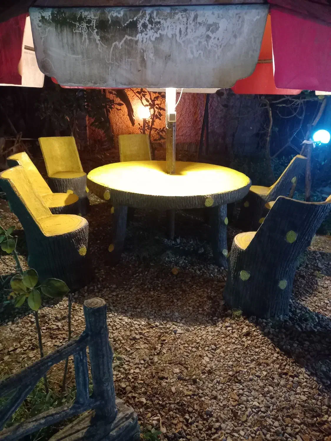 ویلاباغ جنگلی بامحوطه وسیع چالوس|اجارهٔ کوتاه‌مدت ویلا و باغ|چالوس, |دیوار