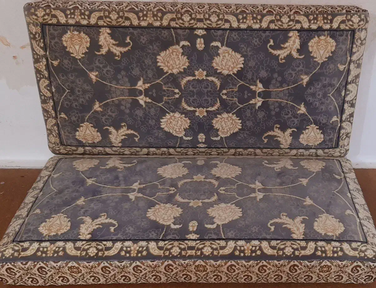 پشتی ۷۰۰ شانه نقشه افشان طلاکوب|پشتی|همدان, |دیوار