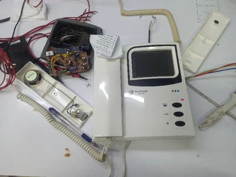 تعمیرات و نصب ایفون های صوتی و تصویری|خدمات پیشه و مهارت|شیراز, تحویلی|دیوار