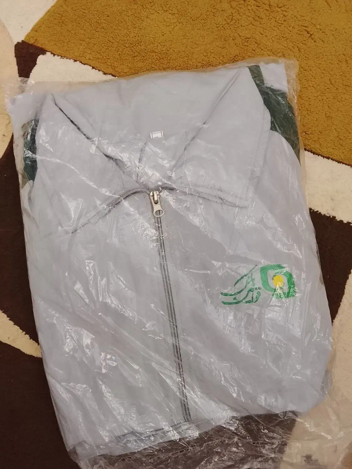 گرمکن ورزشی|لباس|مرند, |دیوار