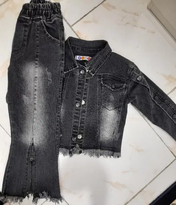 کت و شلوار لی ذغالی|لباس|اندیشه, اندیشه فاز ۶|دیوار