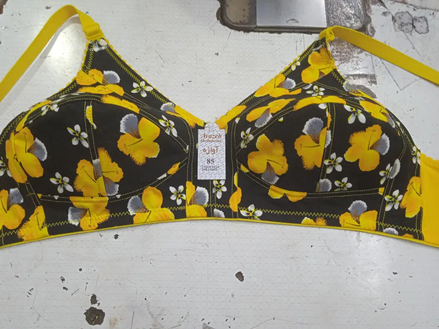 کار اعلا شیک|لباس|بهارستان, |دیوار