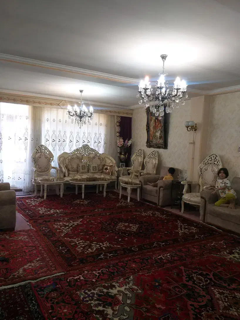 اپارتمان ۴ طبقه یکجا/یاغچیان/کد2444|فروش آپارتمان|تبریز, |دیوار