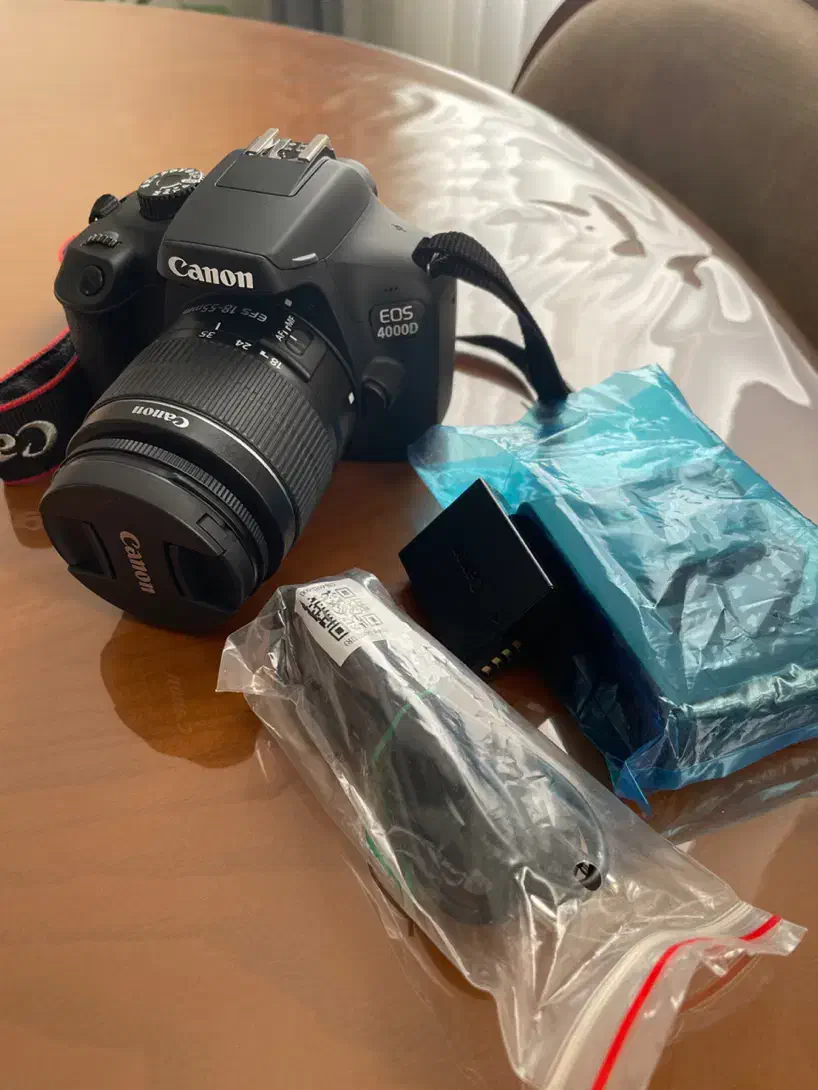 دوربین عکاسی canon مدل 4000d|دوربین عکاسی و فیلمبرداری|جم, |دیوار