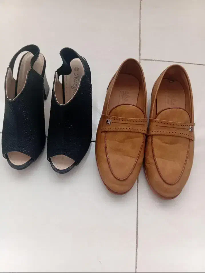 کفش مجلسی|لباس|مشهد, عبادی|دیوار