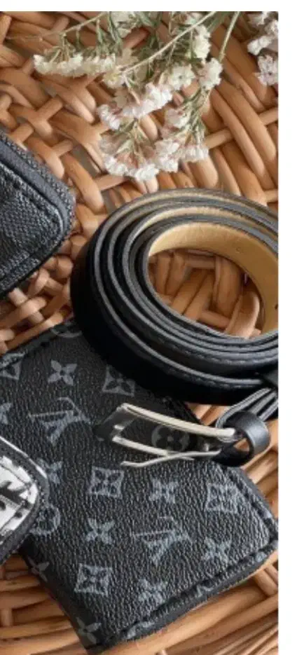 جاکارتی مشکی  گمشده|کیف، کفش، کمربند|کیش, |دیوار