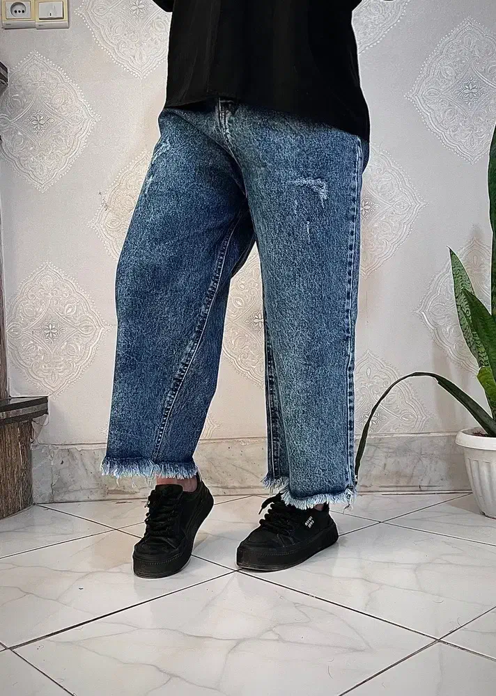 شلوارواید|لباس|نیشابور, دارایی|دیوار