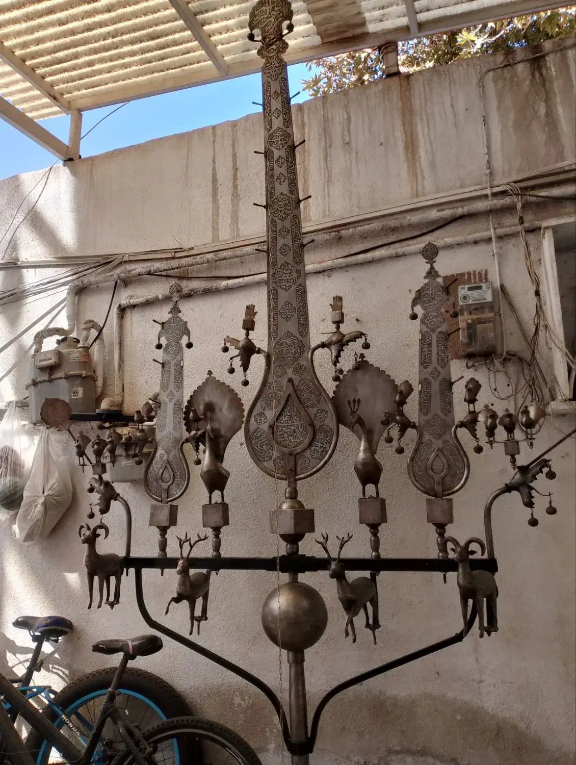 علامت سه تیغ|کلکسیون اشیاء عتیقه|مشهد, انقلاب|دیوار