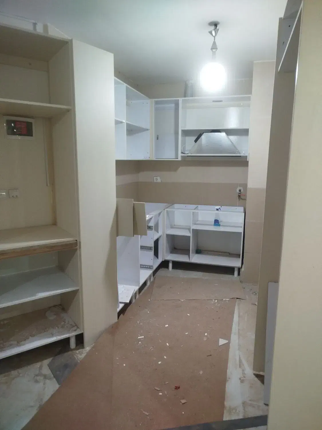 اجرا و صفر تا صد کابینت و کم دیواری و تعمیرات|خدمات پیشه و مهارت|صدرا-فارس, فاز ۱|دیوار