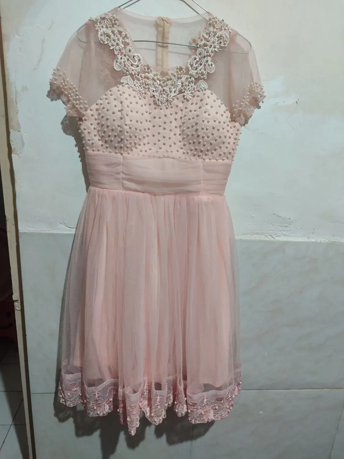 لباس مجلسی|لباس|بروجرد, |دیوار