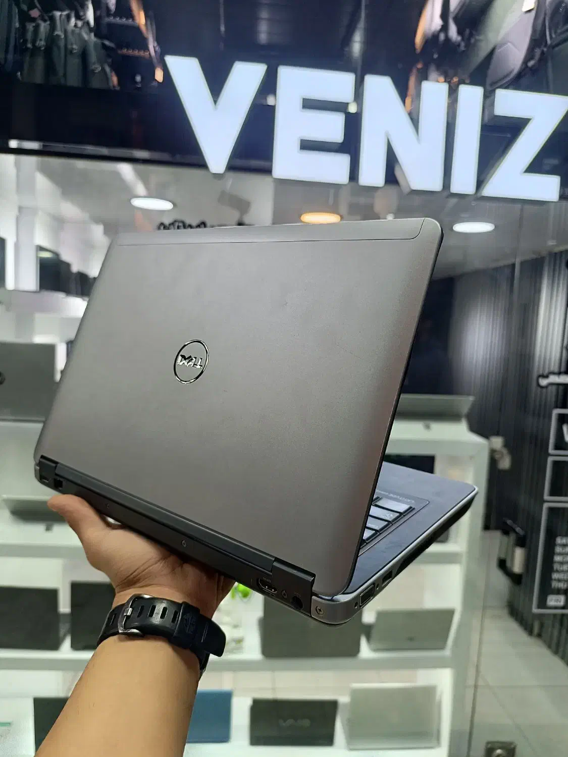 اقتصادی بدنه فلزی با هارد SSD|رایانه همراه|کرمانشاه, |دیوار