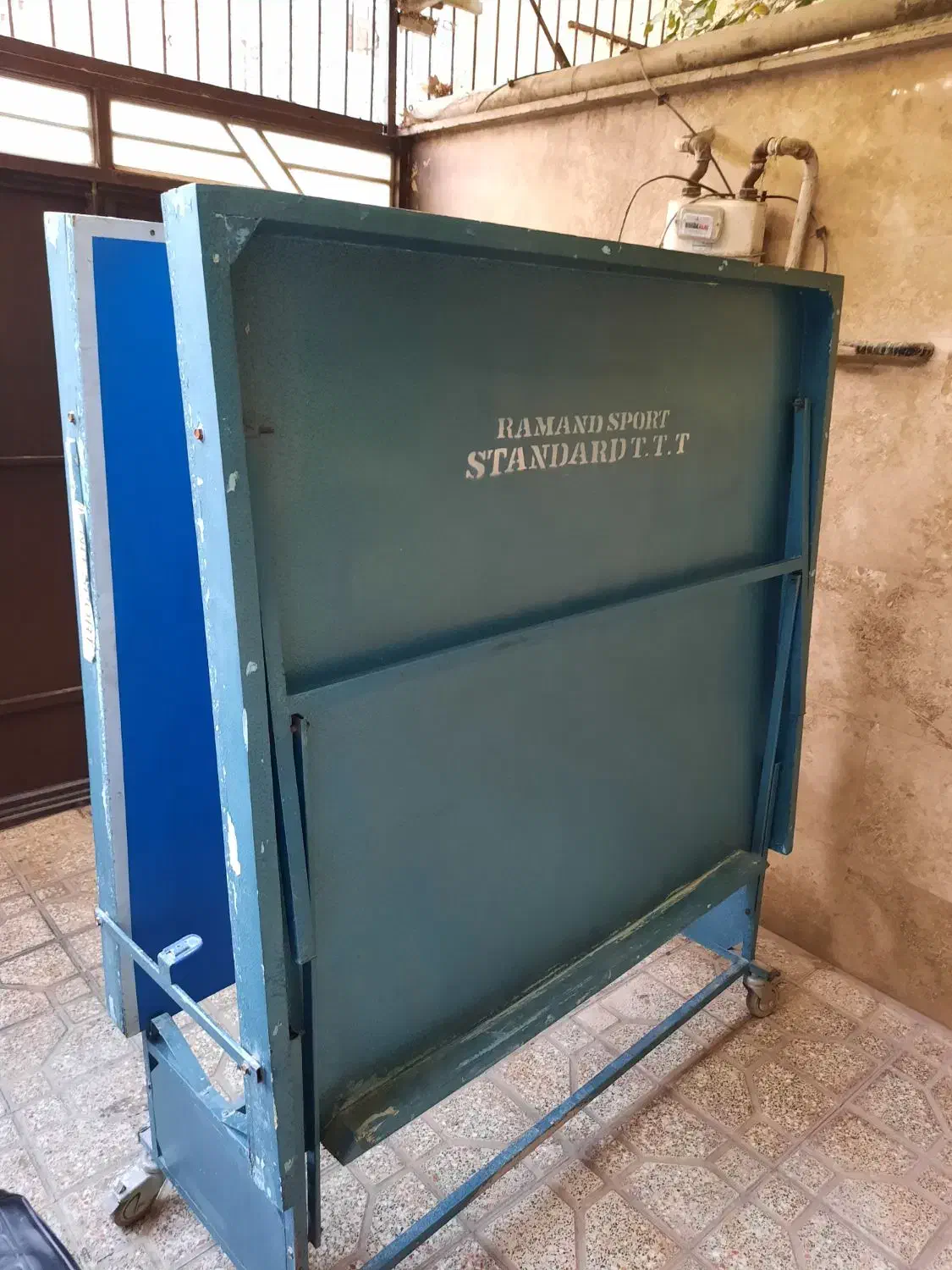 میز پینگ پنگ|ورزش‌های توپی|رباط‌کریم, رباط‌کریم|دیوار