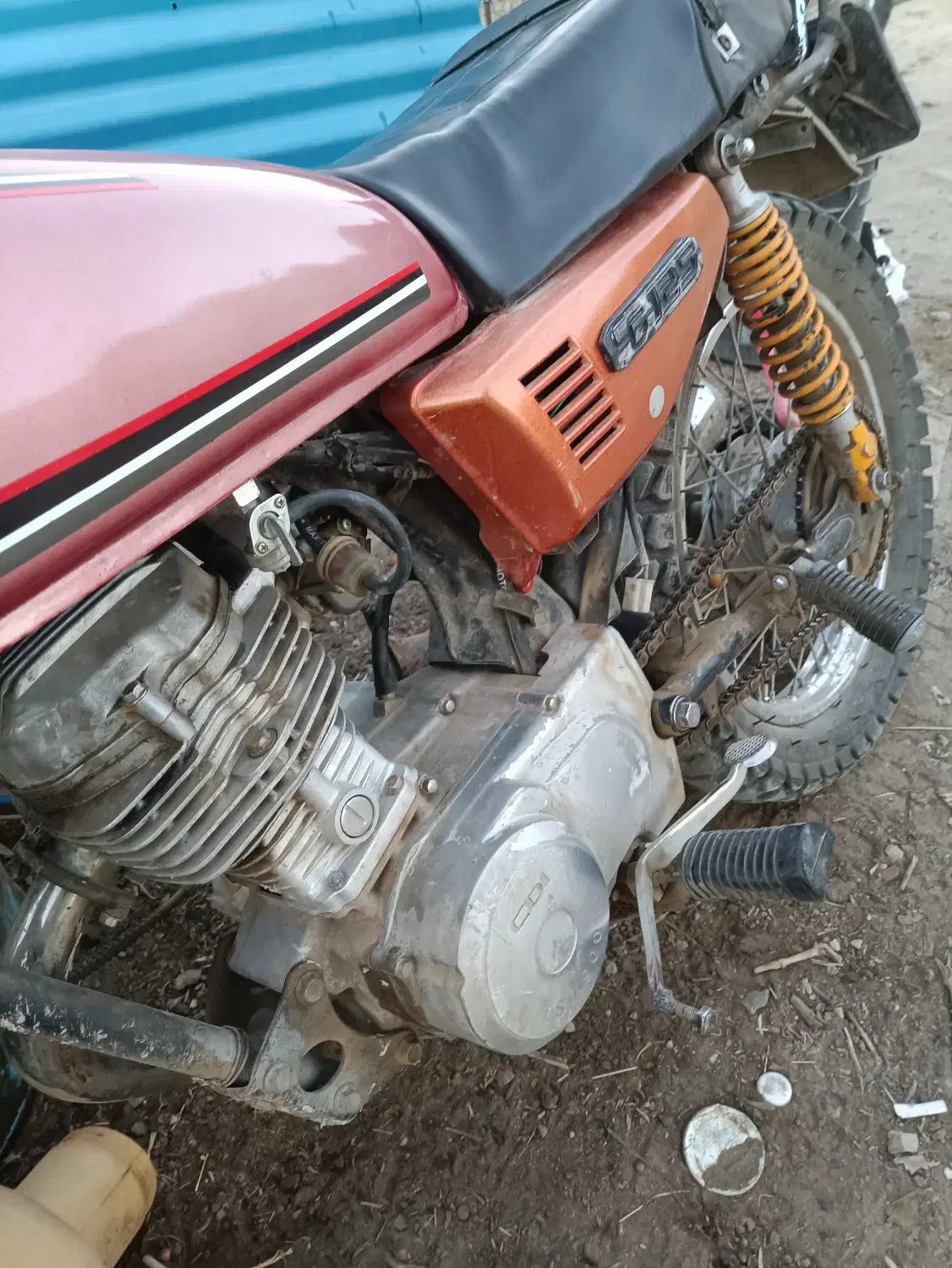 موتورسیکلت جمع شده و شاسی موتورسیکلت|موتورسیکلت|خاروانا, |دیوار