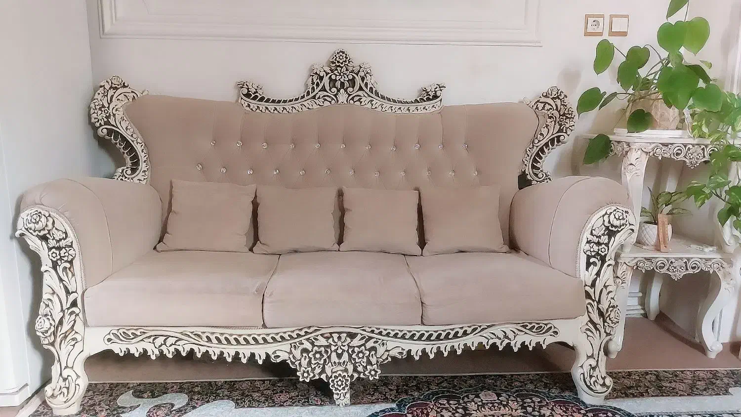 مبل هفت نفره|مبلمان خانگی و میز عسلی|هشتگرد, شهرک ولیعصر (مصلی)|دیوار