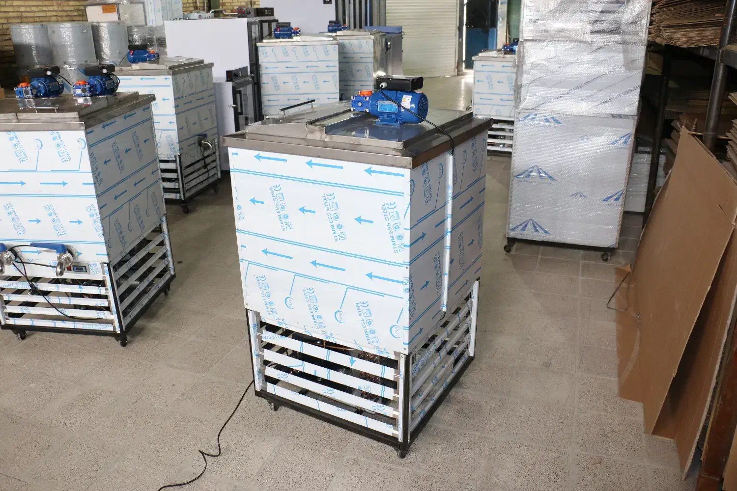 یخچال لبنیاتی شیرسردکن شیر سردکن سرد کن 300لیتر|فروشگاه و مغازه|رشت, بازار|دیوار