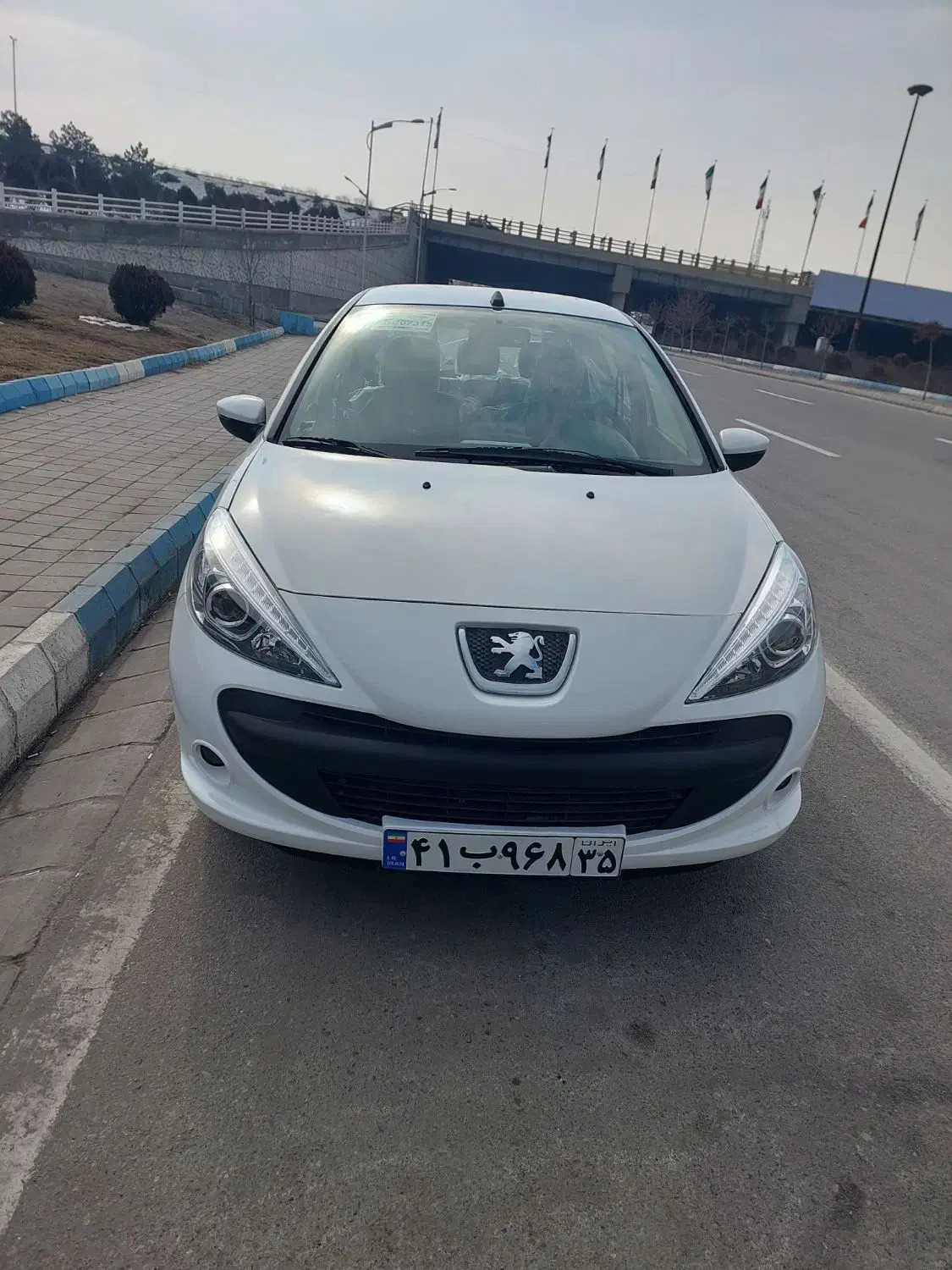 ۲۰۷صفرخشک تحویل دی ماه۱۴۰۴|خودرو سواری و وانت|تبریز, |دیوار