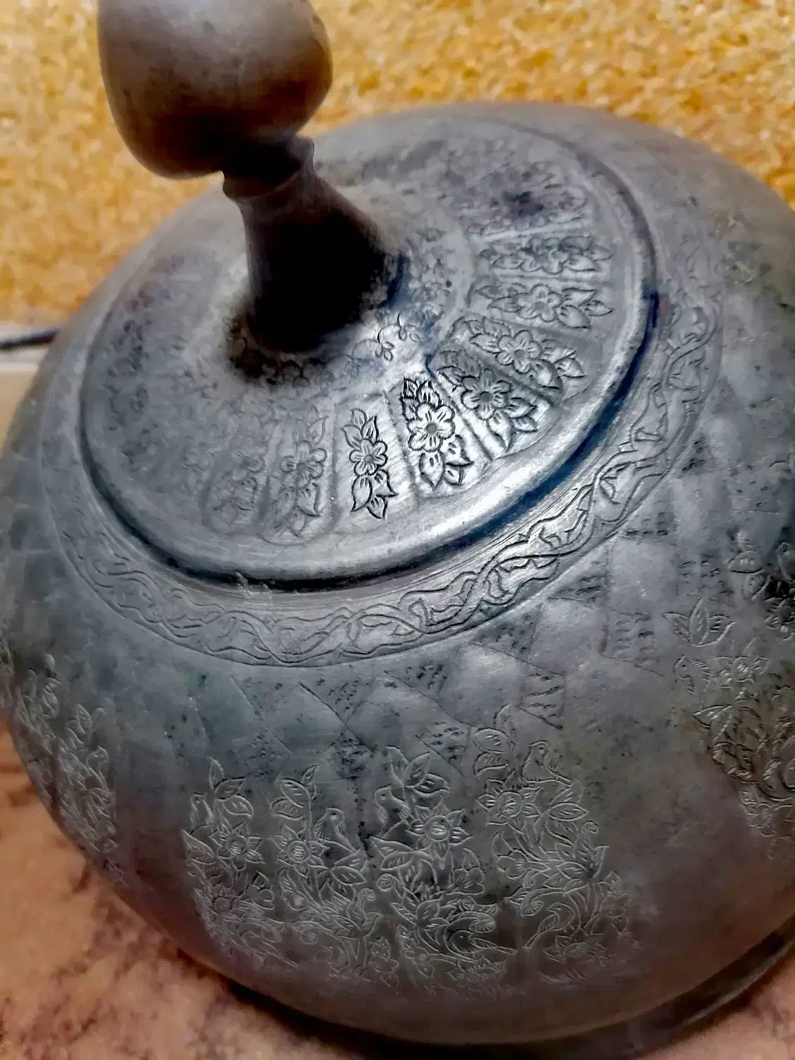 ظرف قلمکاری مس درب ظرف غذا.|کلکسیون اشیاء عتیقه|قم, باغ شازده|دیوار