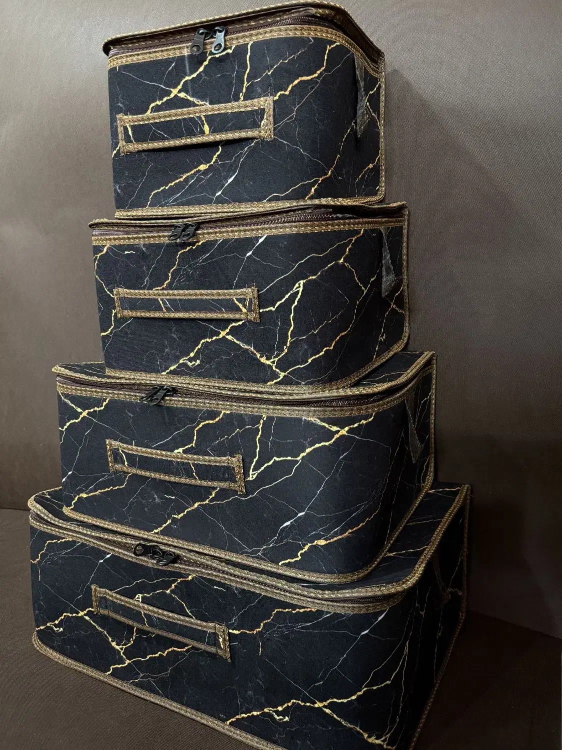 تولیدانواع بقچه لباس|کیف، کفش، کمربند|قرچک, زیبا شهر|دیوار