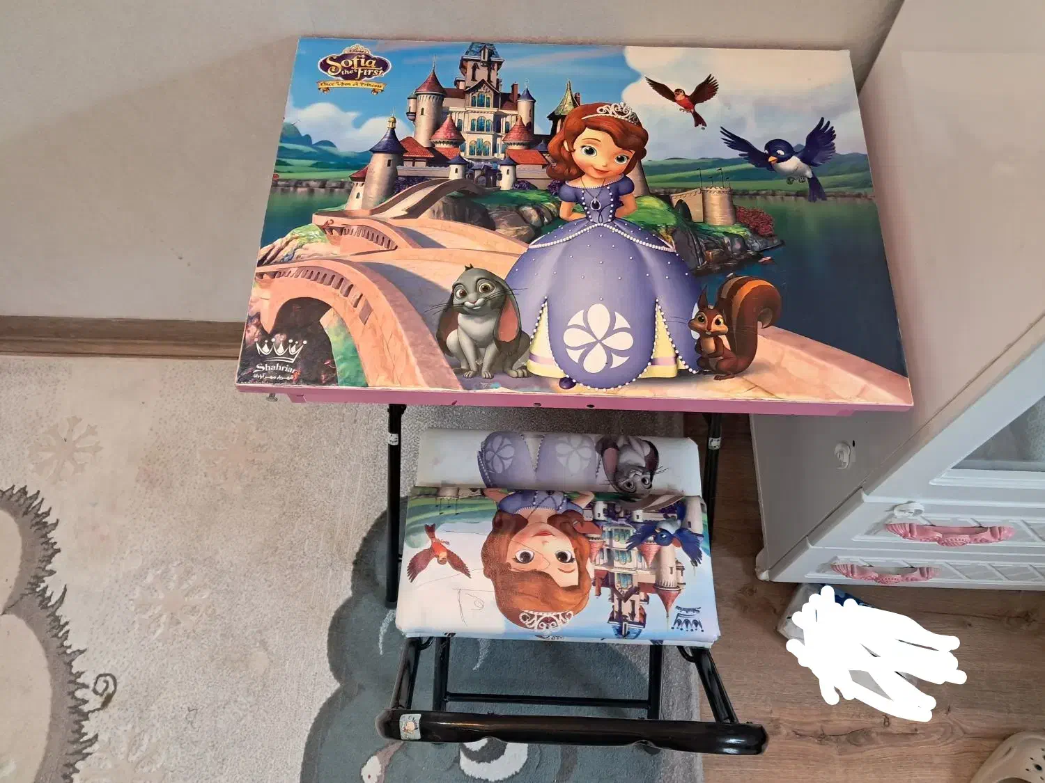 فروش میز تحریر و صندلی کودک|اسباب و اثاث بچه|شیراز, دینکان|دیوار