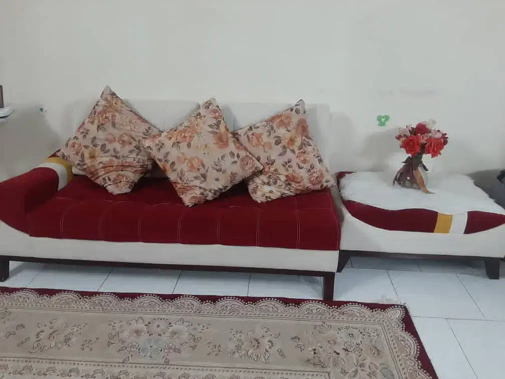 مبل ال در حد نو|مبلمان خانگی و میز عسلی|پرند, فاز ۴|دیوار