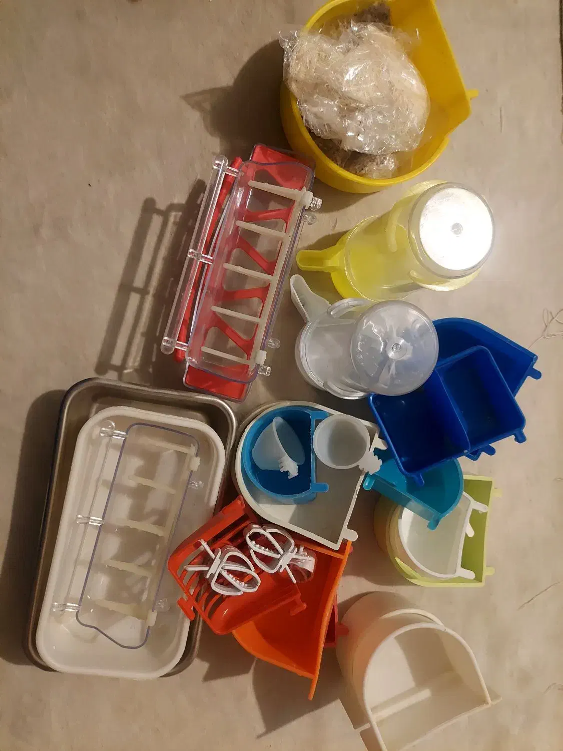 کلی وسایل قناری و پرنده|لوازم جانبی حیوانات|تهران, شمشیری|دیوار