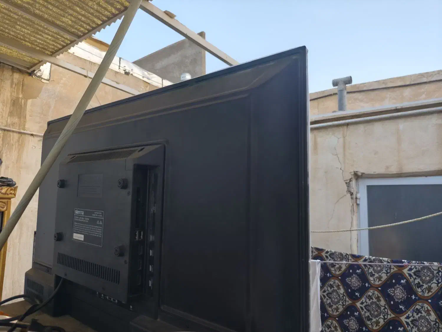 تلویزیون هوشمند 32انچ|تلویزیون و پروژکتور|قم, دروازه ری|دیوار