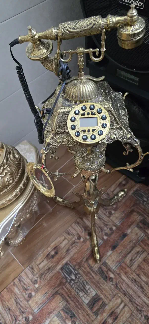 برنجی|کلکسیون اشیاء عتیقه|ارومیه, |دیوار