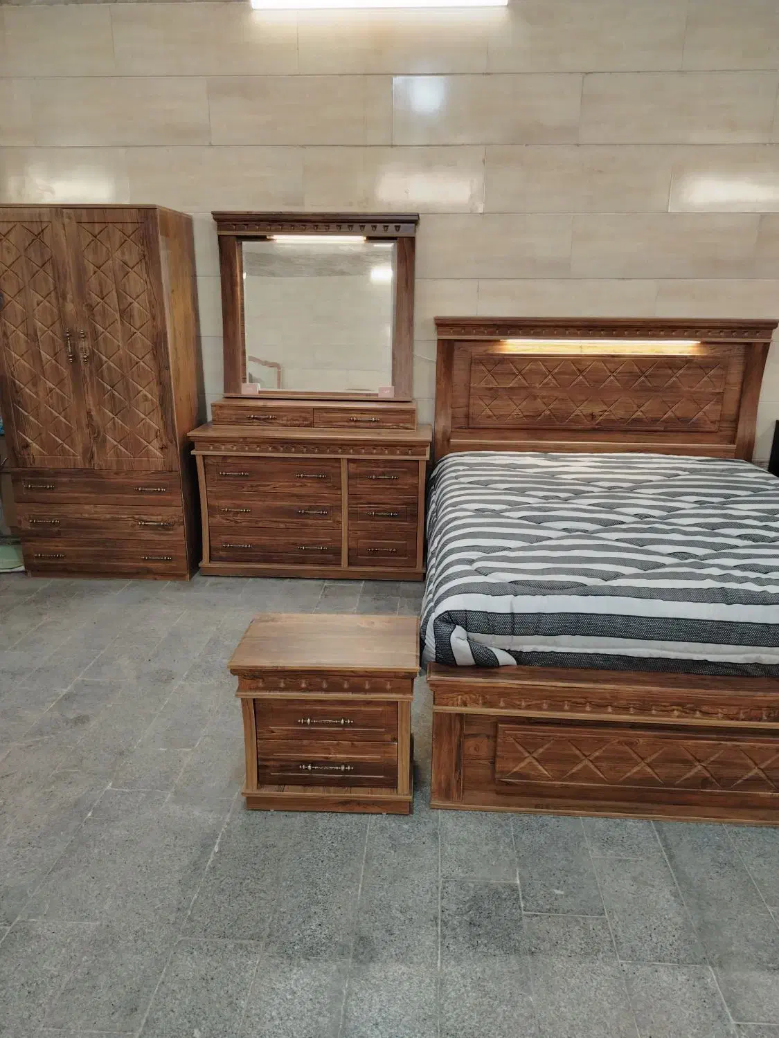 سرویس ستاره باکیفیت مستقیم از تولیدی رایکا چوب|تخت و سرویس خواب|مشهد, گرجی علیا|دیوار