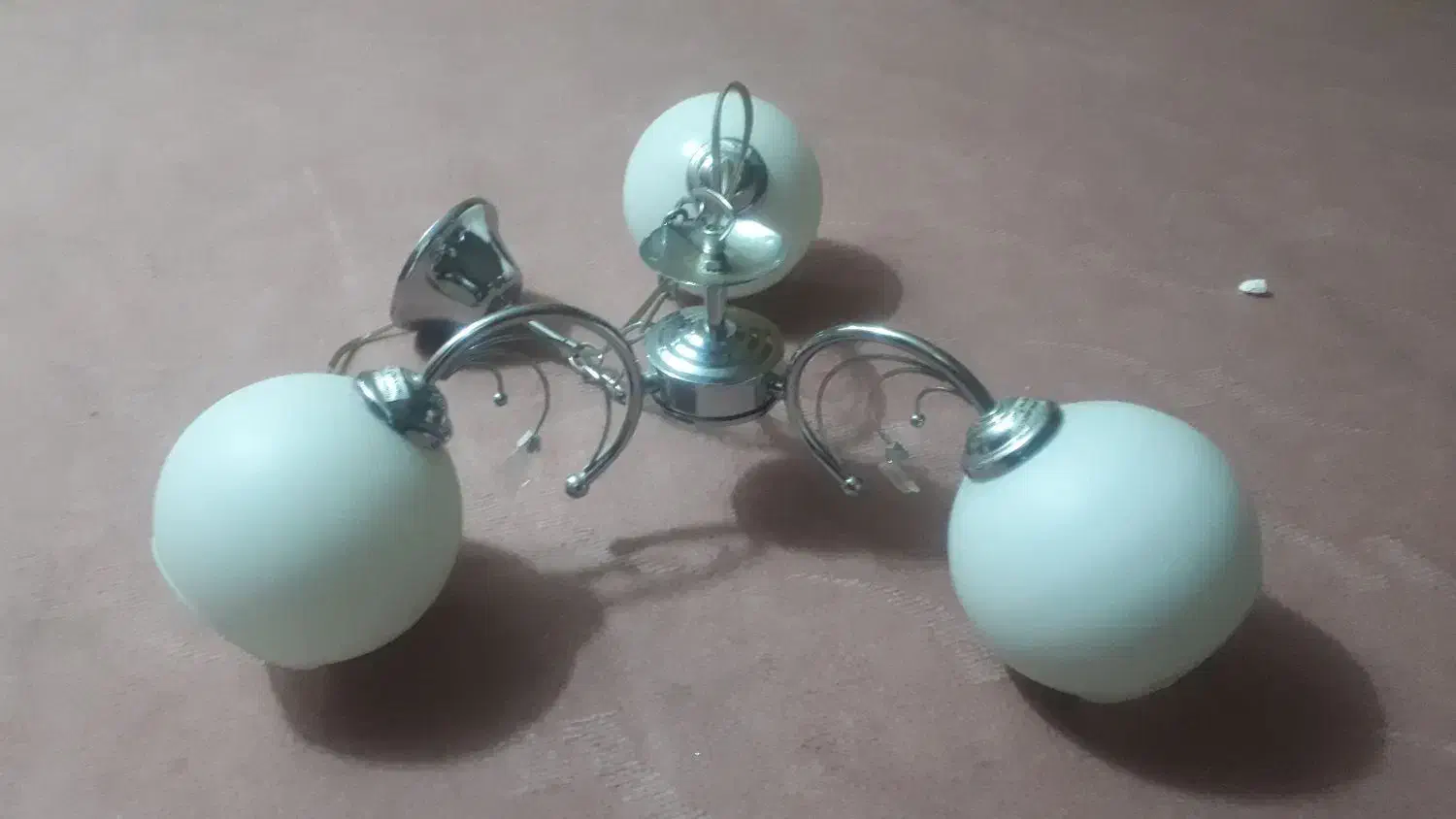 لوستر سه شاخه|لوستر و چراغ آویز|مشهد, گوهرشاد|دیوار