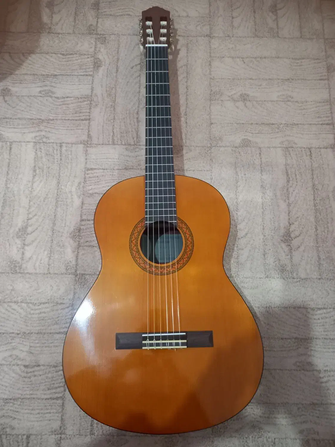 یک عدد گیتار نو یاماها C40 همراه با کاور|گیتار، بیس، امپلیفایر|بروجرد, |دیوار