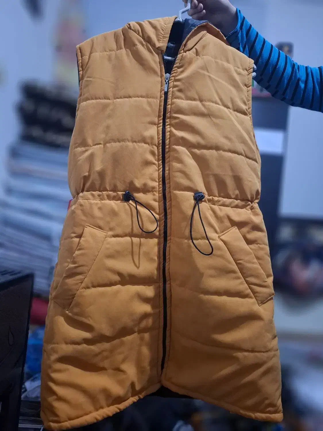 پافر|لباس|صحنه, |دیوار