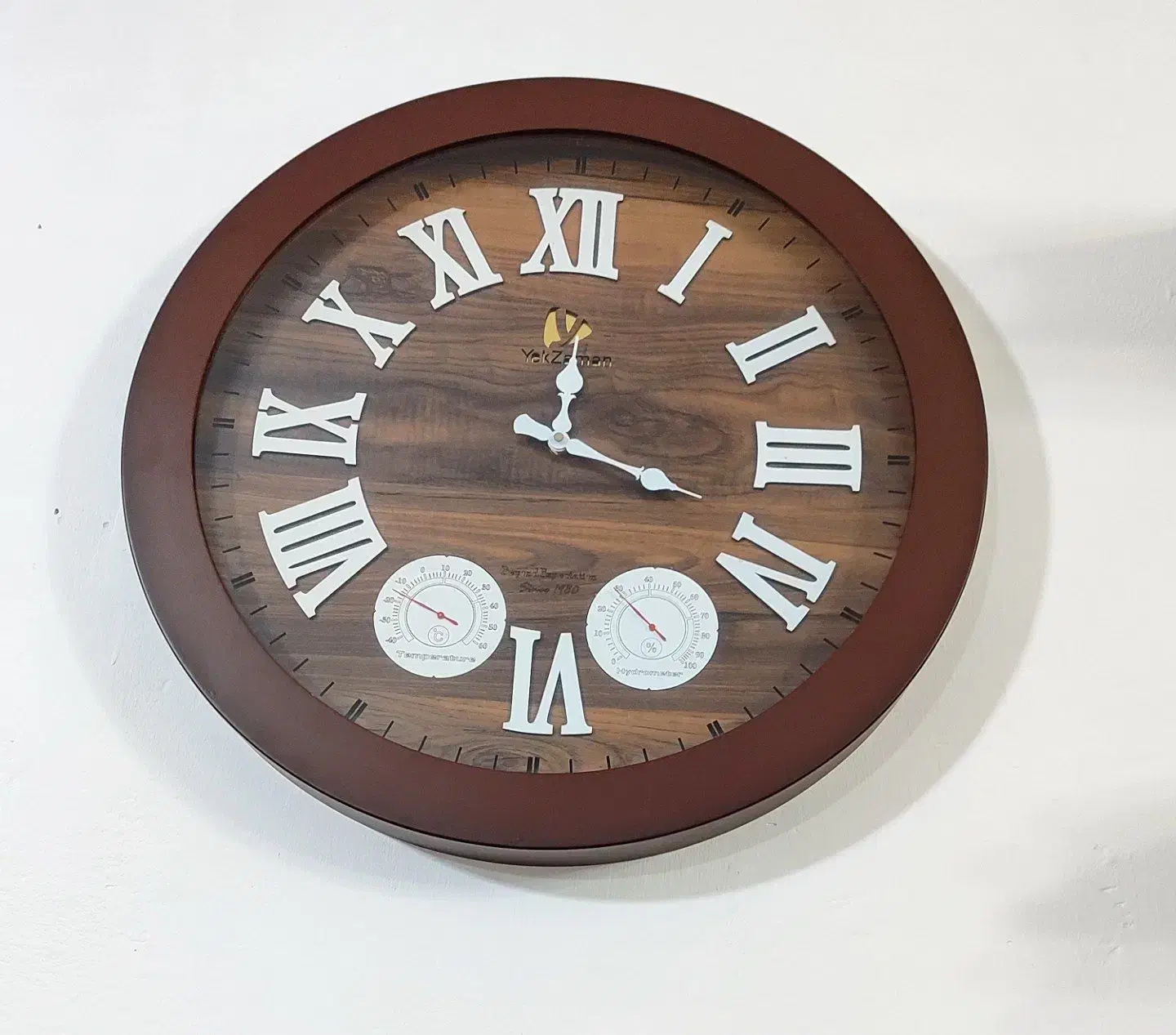 ساعت دیواری نو و سالم|ساعت دیواری و تزئینی|اسلام‌‌آباد غرب, |دیوار