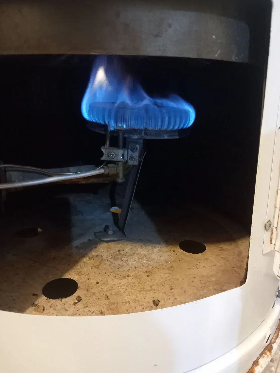 آب گرمکن|آبگرمکن، پکیج، شوفاژ|سلماس, |دیوار