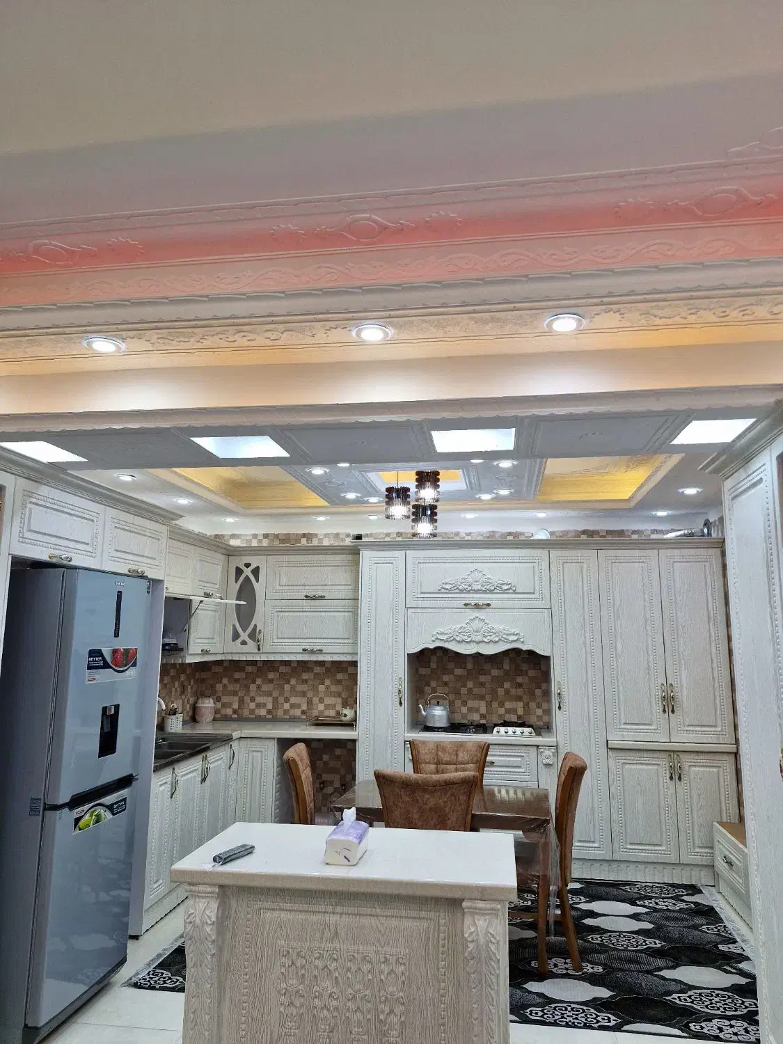 سوئیت نوساز vip.پارکینگدار و همه چی تمام|اجارهٔ کوتاهمدت آپارتمان و سوئیت|یزد, |دیوار