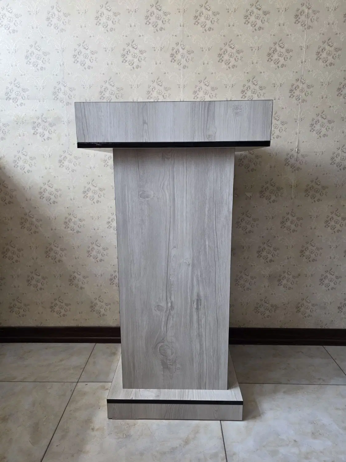 میز سخنرانی چوبی میز مدرسه/تریبون ایستاده مدل تارا|مبلمان اداری|تهران, استاد معین|دیوار