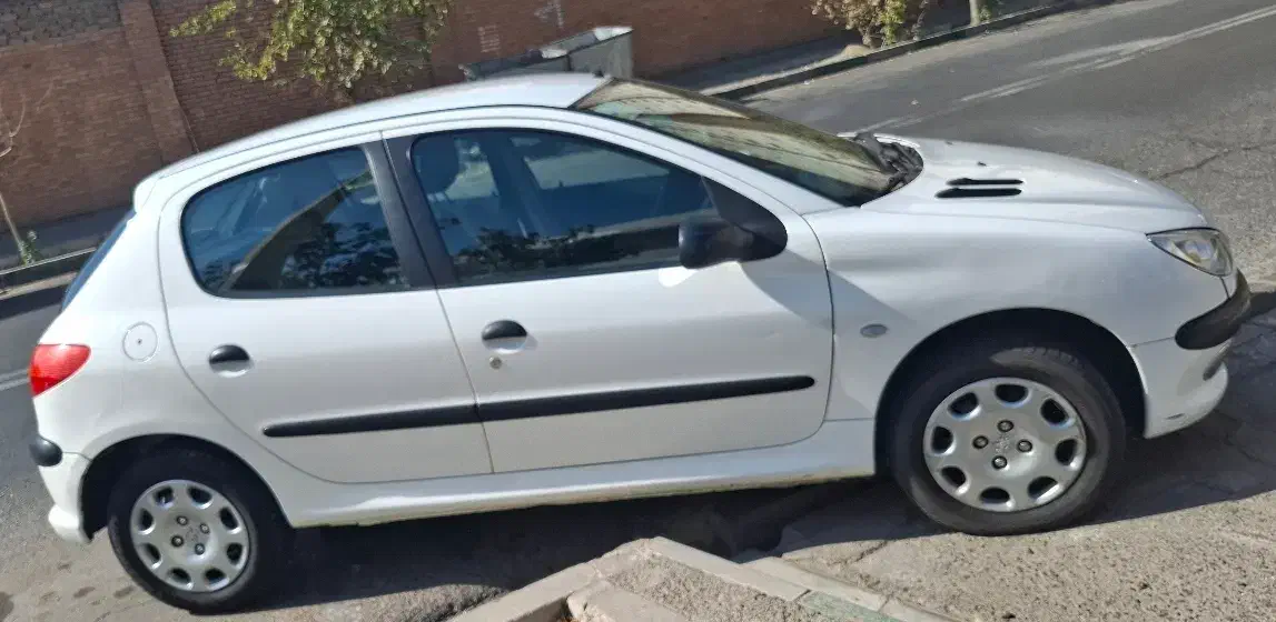 206 سفید کم کار بدون رنگ|خودرو سواری و وانت|تهران, کوی بیمه|دیوار