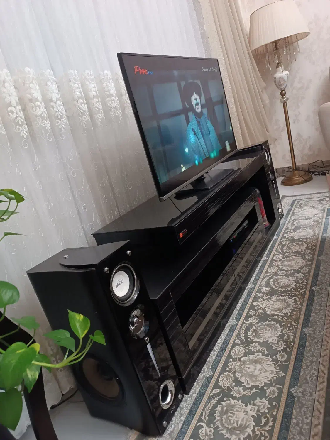 میز تلوزیون|میز تلویزیون|رباط‌کریم, مسکن مهر آبشناسان|دیوار