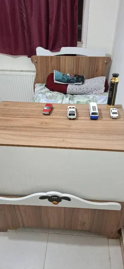 سرویس خواب سالم و تمیز|تخت و صندلی بچه|هشتگرد, فاز ۳ مهستان|دیوار