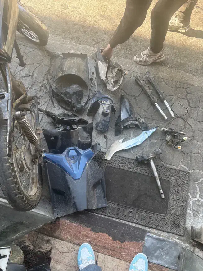 کیلیک تصادفی|موتورسیکلت|قدس, شهر‌قدس|دیوار