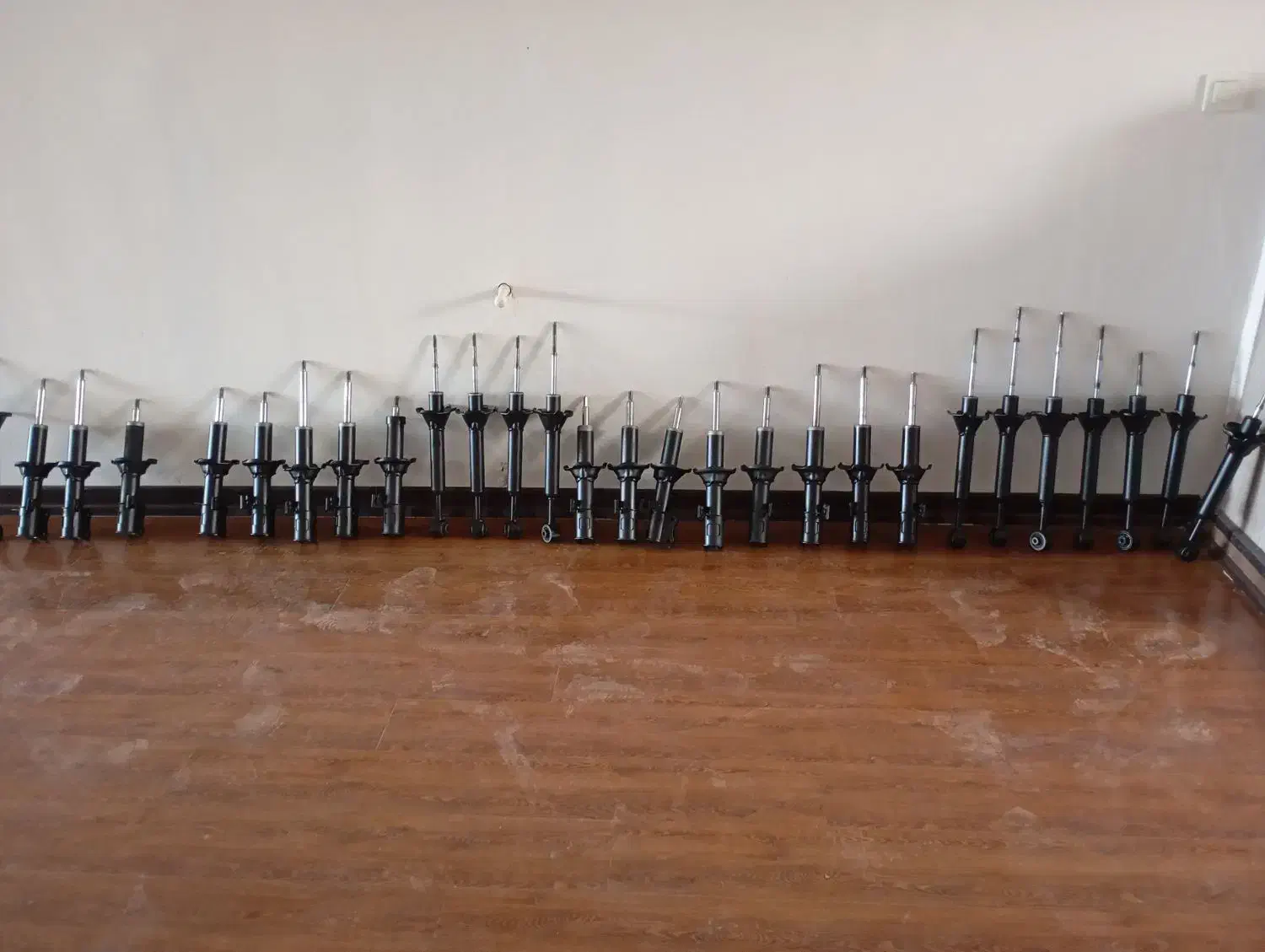 کمک فنر و جلوبندی قیمت مناسب|خدمات موتور و ماشین|بومهن, |دیوار