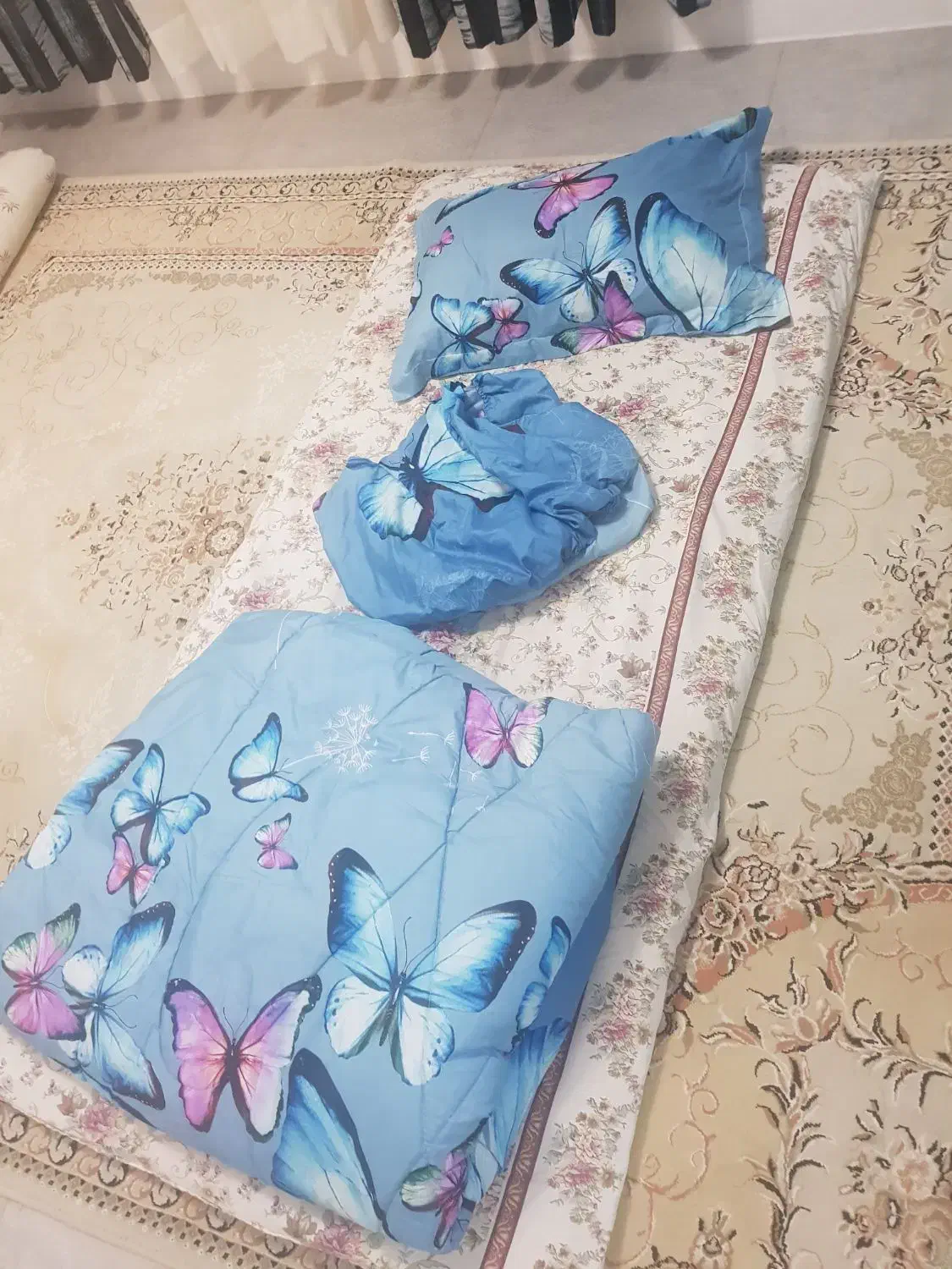 لحاف و تشک|رختخواب، بالش، پتو|رشت, منظریه|دیوار