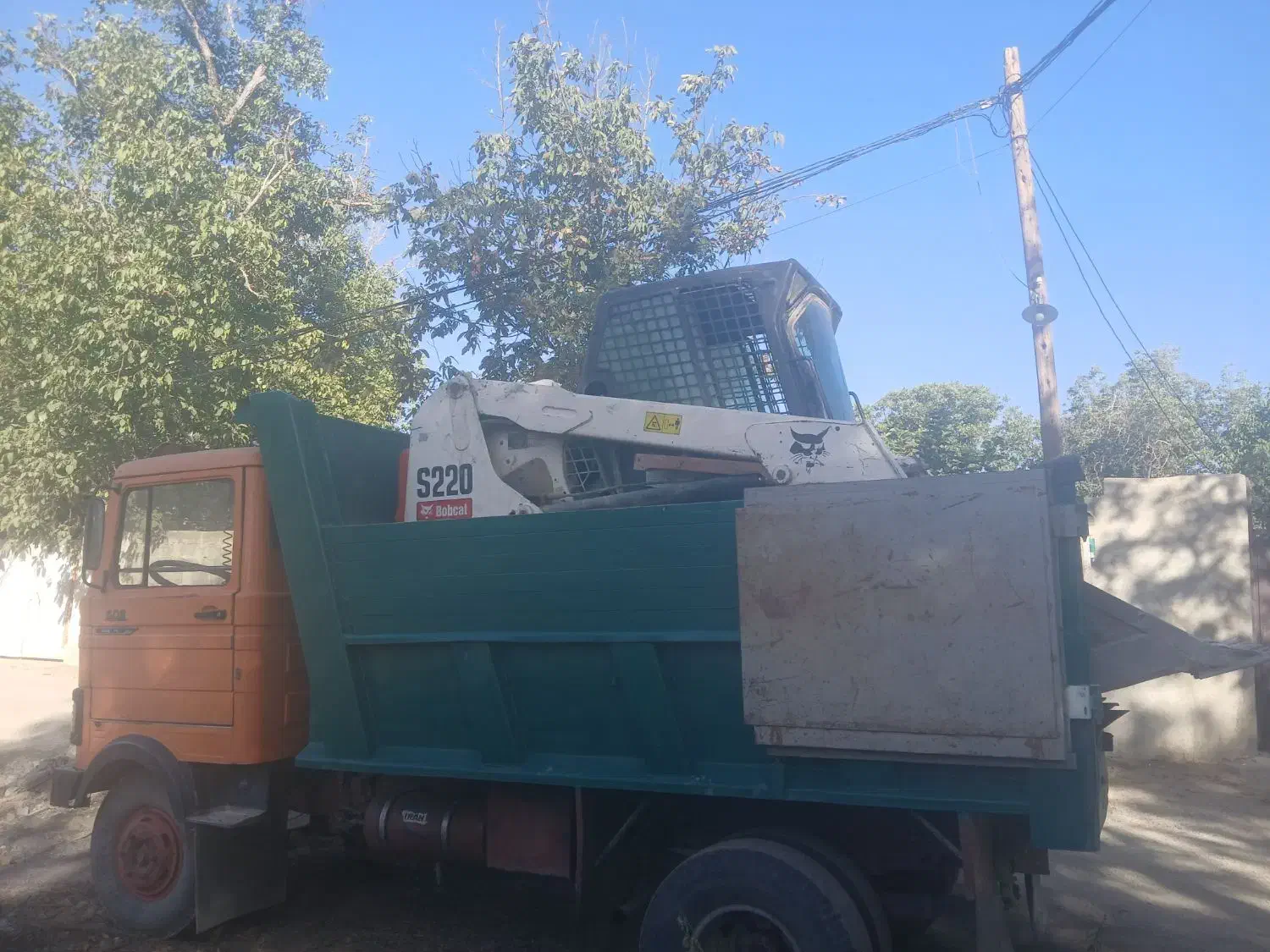 اجاره بابکت خاورنیسان کمپرسی مینی بیل|خدمات حمل و نقل|همدان, |دیوار