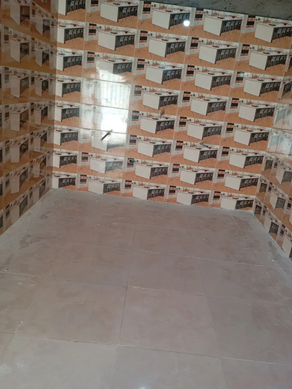 کاشی کار ،نماکار|خدمات پیشه و مهارت|میناب, |دیوار