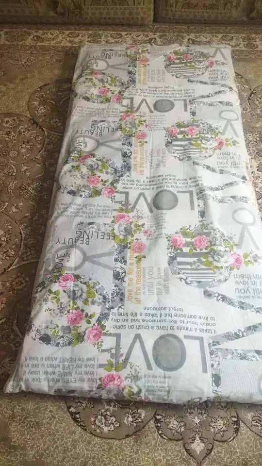 تشک با بالشت|رختخواب، بالش، پتو|صدرا-فارس, فاز ۲|دیوار