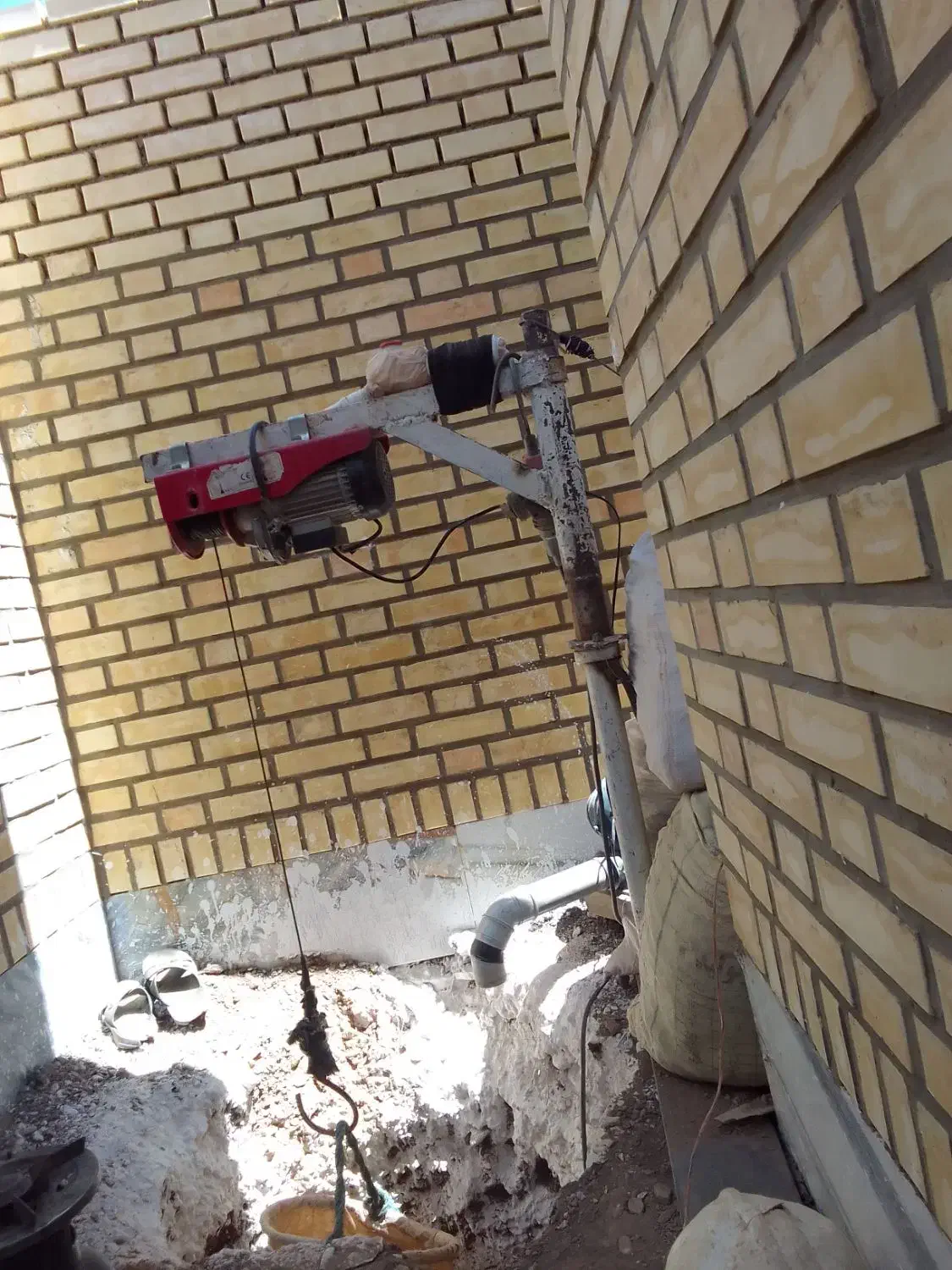 چاه کن|خدمات پیشه و مهارت|نیشابور, دربقاضی|دیوار