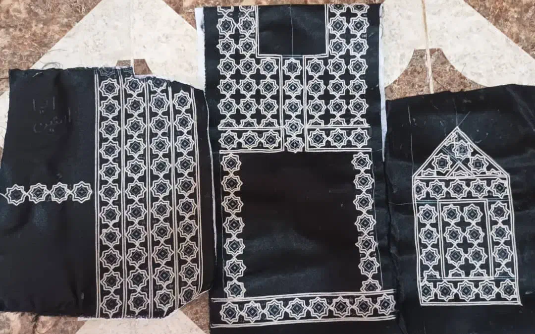 دوخت کش و زنجیره با چرخ|لباس|خاش, |دیوار